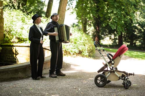 Hellmann und Denker singen im Park